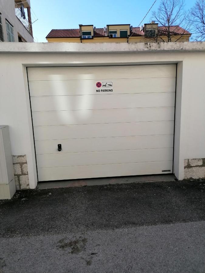 Apartman Lana In City Centre With Garage Zadar Dış mekan fotoğraf