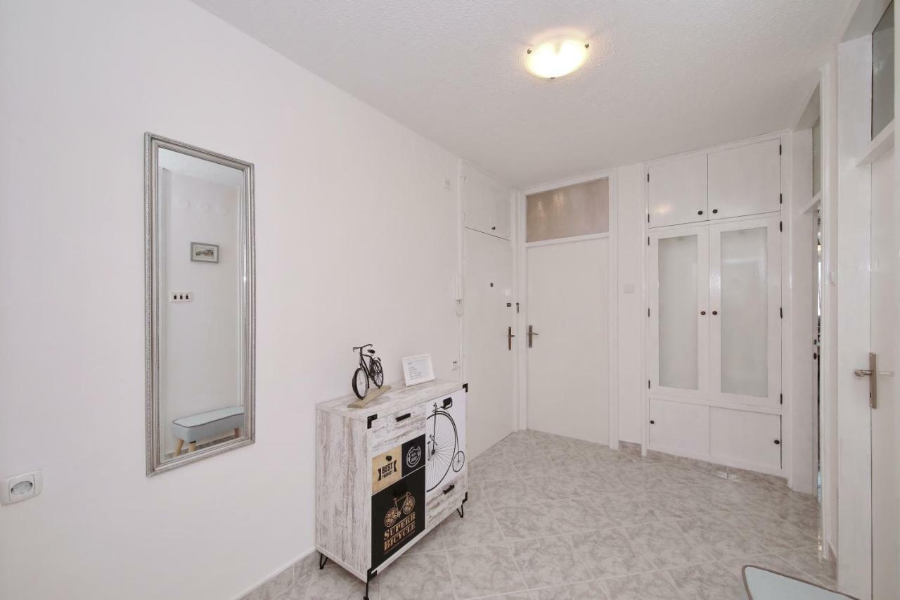 Apartman Lana In City Centre With Garage Zadar Dış mekan fotoğraf